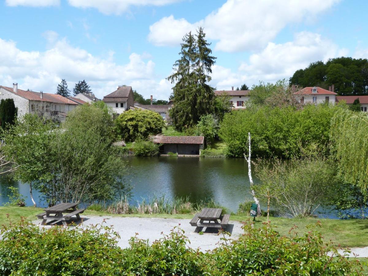 Domaine Des Hameaux Du Lac - Bg Saint-Pardoux-lʼOrtigier Exterior foto